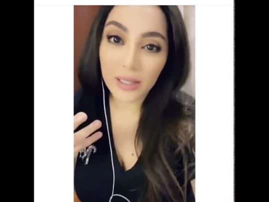 أمينة العلي تستعرض مفاتنها بعد ضجة مقطع “العادة السرية”: “جسمي حلو والعيون علي” أمينة العلي تستعرض مفاتنها watanserb.com