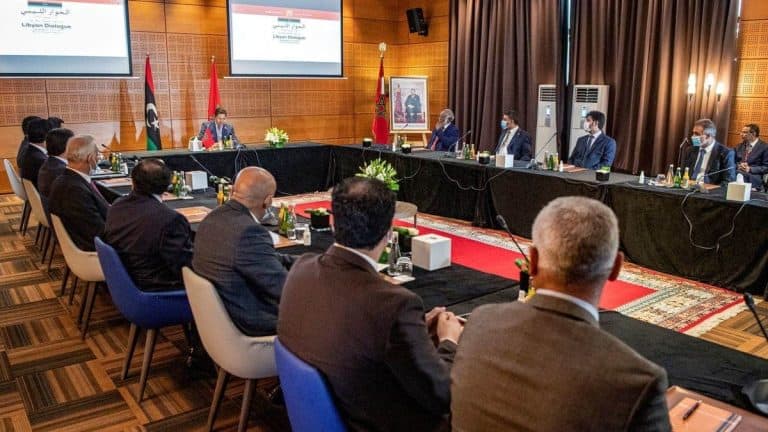 الموافقة جاءت من أنقرة.. اجتماع مغلق بالغردقة بين قيادات عسكرية تابعة لحفتر وحكومة الوفاق وهذه تفاصيله اجتماع أمني ليبي خليفة حفتر watanserb.com