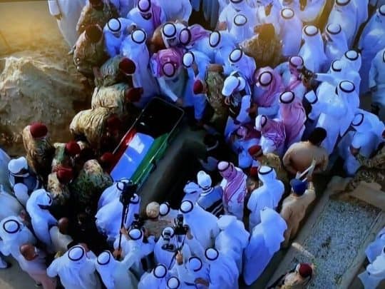 سلطان عُمان وملك الأردن في الكويت لتقديم العزاء جنازة امير الكويت watanserb.com