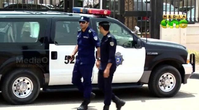 كويتي ترجل من سيارته “حاملا سيف” وطاح في المارة طعنا كويتي ترجل من سيارته "حاملا سيف"