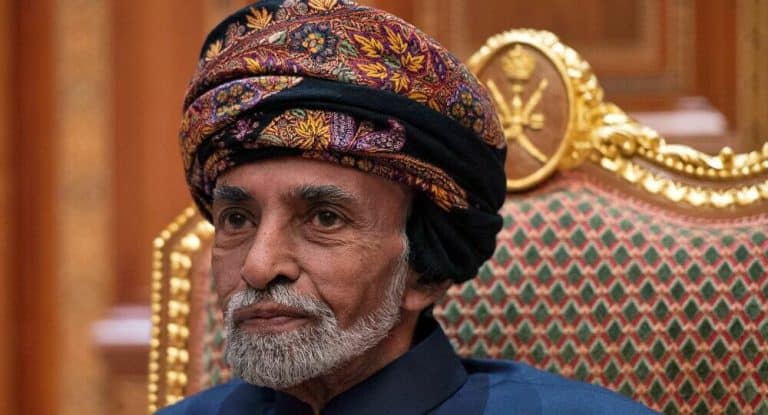 حوار السلطان قابوس مع صحفي فرنسي watanserb.com