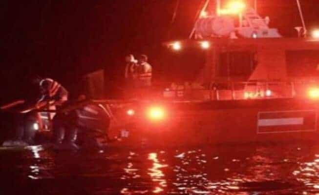 جثة مواطن طفت على سطح الماء تنشر الذعر في الكويت.. السلطات حددت هويته وكشفت مفاجأة عن الطباخ الكويت watanserb.com