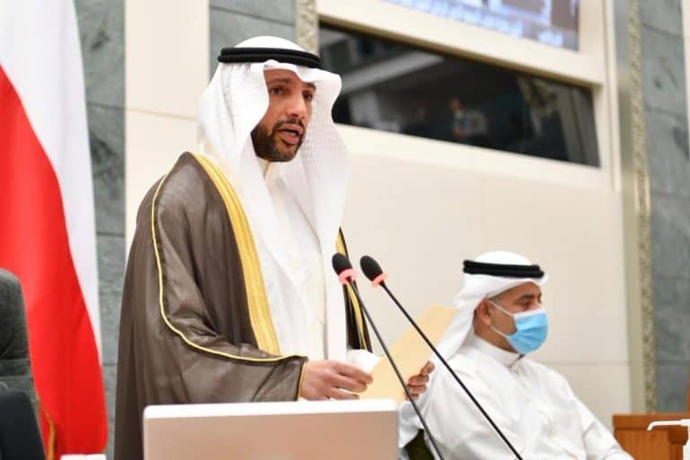 “شاهد” مرزوق الغانم يصفع صهاينة الإمارات والبحرين على الهواء مباشرة وهذا ما قاله بجلسة تأبين صباح الأحمد مرزوق الغانم watanserb.com