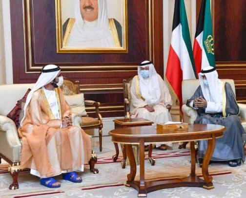 ملابس حاكم دبي محمد بن راشد في عزاء امير الكويت تثير السخرية watanserb.com