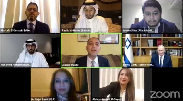 منبطحون عرب مع وزير الجيش الاسرائيلي غانتس watanserb.com