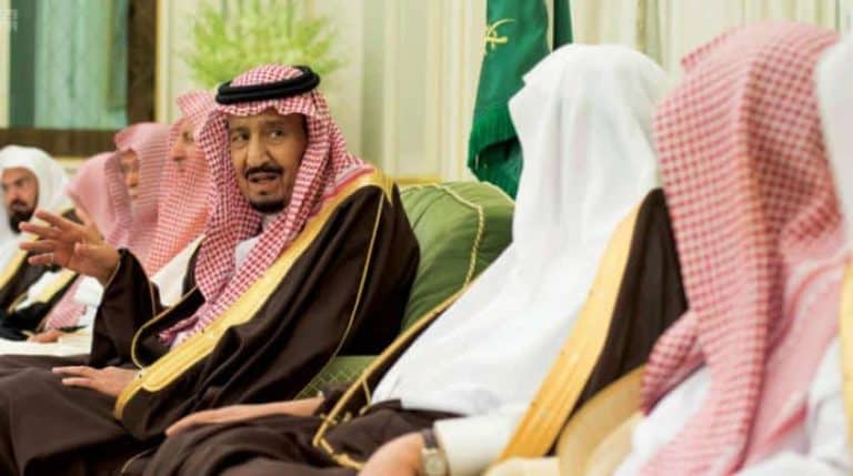 هيئة كبار علماء السعودية تفتي بأن الاساءة لمقامات الأنباء والرسل لن “يضرهم شيئاً” فلا داعي لغضب المسلمين! هيئة كبار العلماء الأمانة العامة - الإساءة للنبي محمد - الدين الإسلامي watanserb.com