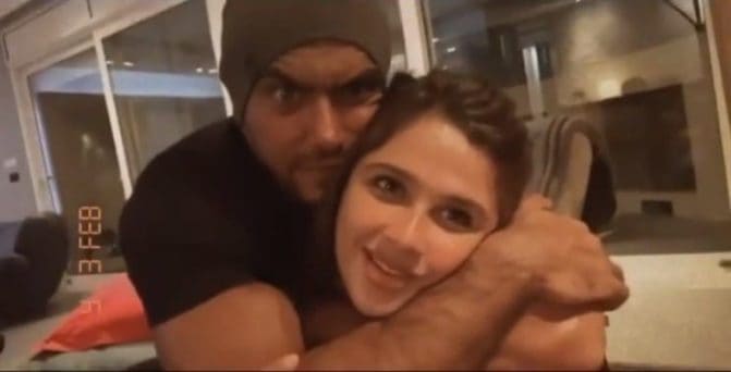 “كفایة مش قادرة آخد نفسي” .. شاهد ماذا فعل الفنان أحمد العوضي بزوجته الفنانة یاسمین عبدالعزیز الفنانة یاسمین عبدالعزیز وزوجها احمد العوضي watanserb.com