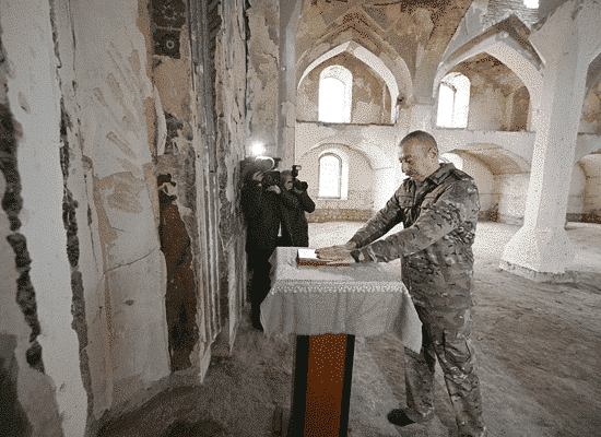 رئيس أذربيجان إلهام علييف في أرمينيا