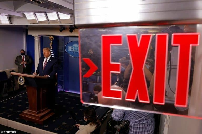 ترامب في طريقه لخسارة الانتخابات الأمريكية مع حسم بايدن ولايات هامة متأرجحة watanserb.com