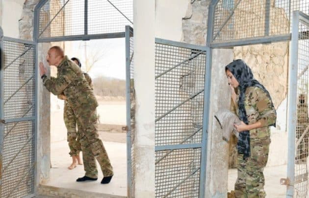 إعلامي عُماني بارز ينشر مقطع “يسيل دمع العين” لرئيس أذربيجان خلال دخوله مسجداً استخدمه الأرمن حظيرة للخنازير زيارة رئيس أذربيجان إلهام علييف وعقيلته لمسجد تاريخي في مدينة أغدام المحررة من أرمينيا watanserb.com