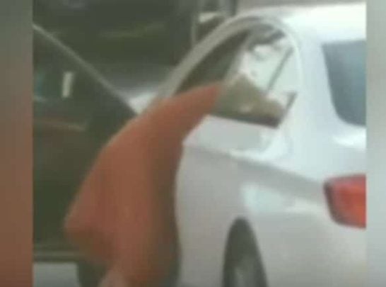 مقطع البي ام الأبيض - شاب وفتاة يمارسان الجنس بالشارع في الكويت watanserb.com