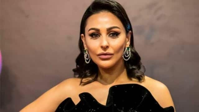 تعري على طريقة العصور الوسطى.. “شاهد” الأردنية ميس حمدان تثير الجدل بإطلالة فاضحة وغريبة جدا! ميس حمدان watanserb.com