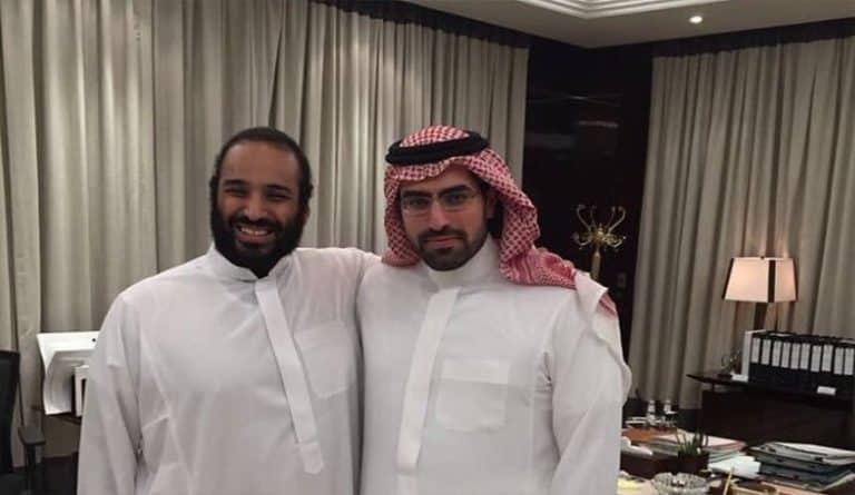 ابن سلمان نقل أميراً سعودياً محتجزاً بفيلا خاصة إلى موقع سري وتفاصيل خطيرة كشفتها وكالة أنباء عالمية الأمير سلمان بن عبدالعزيز ومحمد بن سلمان watanserb.com