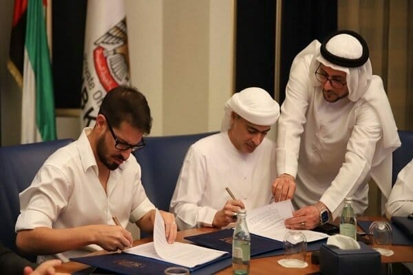 فضيحة تلاحق الشيخ الإماراتي حمد بن خليفة آل نهيان بعد أن اشترى نادي إسرائيلي بملايين الدولارات نادي "بيتار القدس" الإسرائيلي watanserb.com