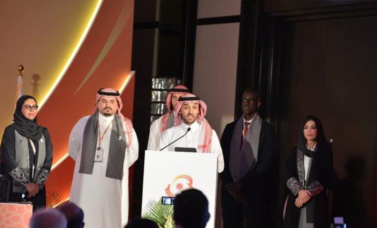 عبدالعزيز بن تركي watanserb.com