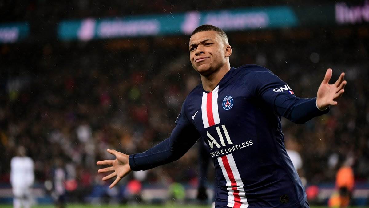 الفرنسي اللاعب كيليان مبابي