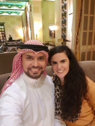 مطبع إماراتي مع الراقصة الاباحية اسمهان موران تل watanserb.com