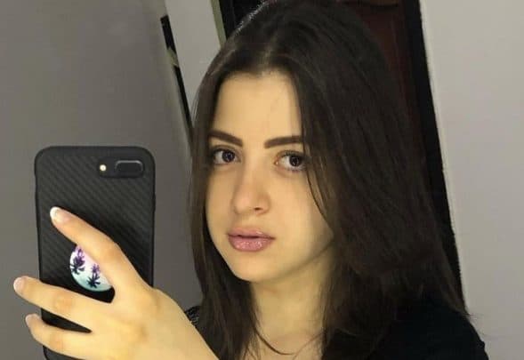 منى فاروق watanserb.com