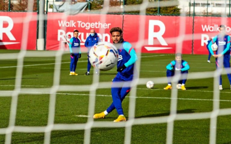 استعدادات فريق برشلونة لمواجهه منافسه إلتشي في الدوري الإسباني watanserb.com