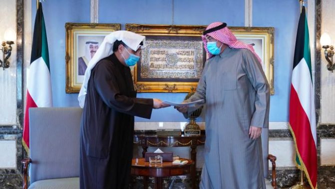 بعد ضغط مجلس الأمة.. هذا ما فعله وزراء حكومة الكويت لرفع الحرج عن الشيخ نواف الأحمد الحكومة الكويتية watanserb.com