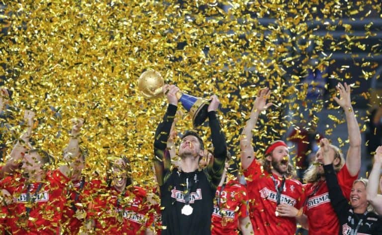 الدنمارك تتوج بكأس كرة العالم لكرة اليد عام 2021 watanserb.com