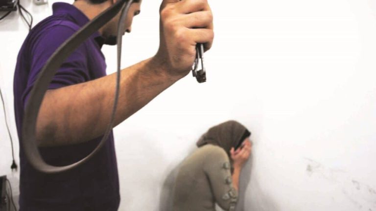 بنت حي النور فتاة سعودية تستغيث watanserb.com