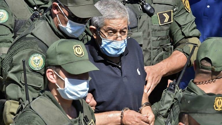 رئيس الوزراء الجزائري الأسبق أحمد أويحيى يعترف بتلقي سبائك ذهب من أمراء في الخليج watanserb.com