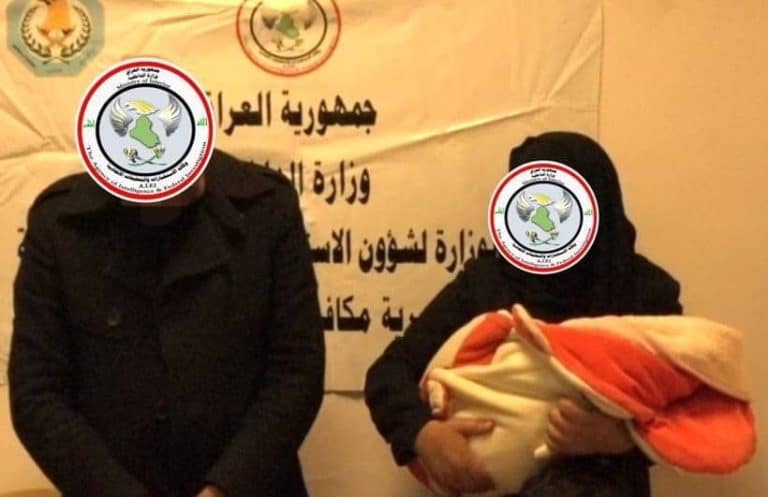 زوجان عراقيان يبيعان طفليهما watanserb.com