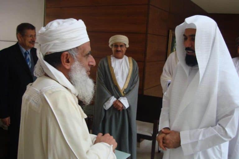 سلمان العودة ومفتي سلطنة عمان watanserb.com