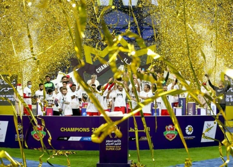 شباب الأهلي يُتوج بـ كأس السوبر الإماراتي للمرة الخامسة في تاريخه شباب الأهلي يتوج بكأس سوبر الخليج العربي الإماراتي watanserb.com