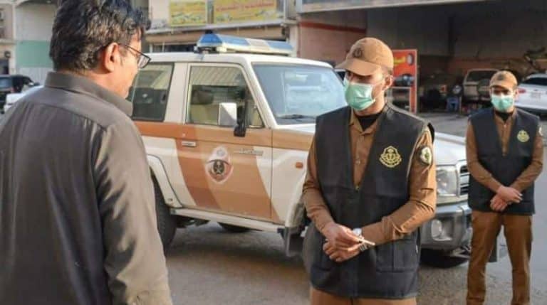 اشتباك مسلح بالأسلحة البيضاء في الرياض يؤدي إلى القبض على أربعة أشخاص بينهم يمنيون شرطة الرياض watanserb.com