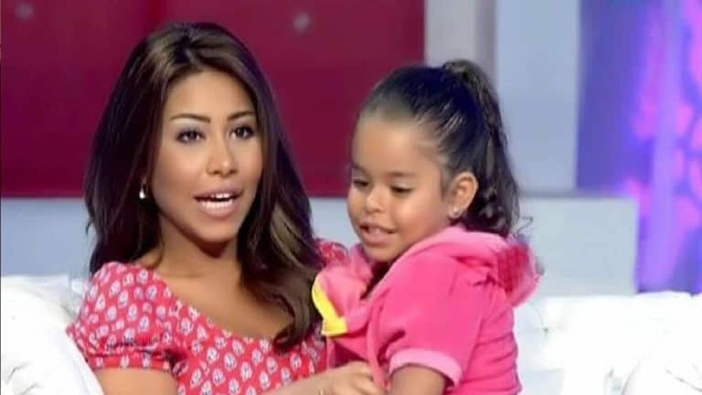 شرين وابنتها watanserb.com