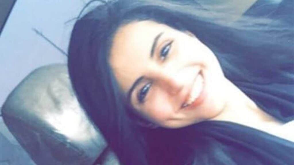 فوز العتيبي ترقص لزوجها في عيد الفطر watanserb.com