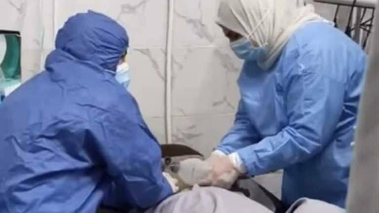 “نيويورك تايمز” تكشف تفاصيل فضيحة “الأكسجين” في مصر وتُكذب الرواية الرسمية فضيحة "الأكسجين" في مصر watanserb.com