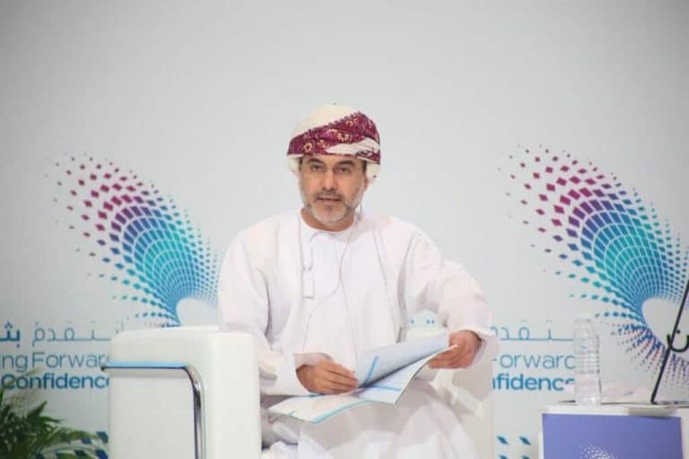 من هم المقصودون “بحزب الكنبة” في حديث وكيل وزارة العمل بسلطنة عمان؟! وكيل وزارة العمل في سلطنة عمان watanserb.com