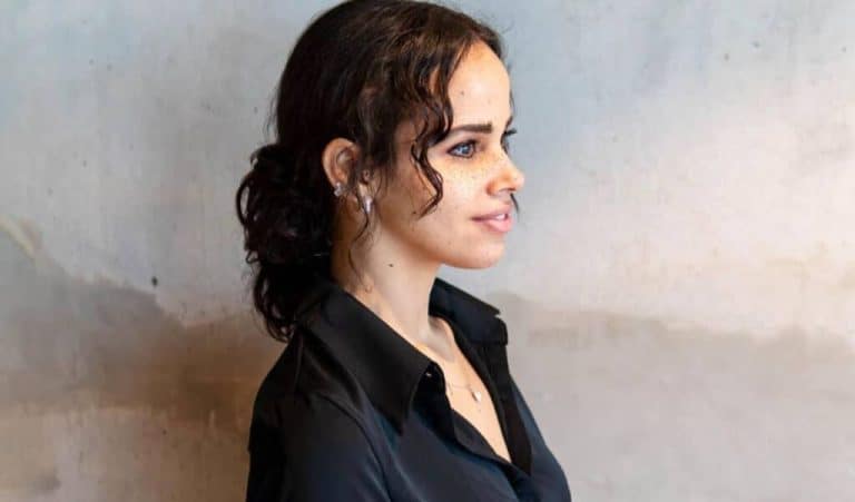 شاهد الصور التي نشرتها نور ابنة عمرو دياب وأثارت ضجة واسعة نور عمرو دياب تتعرض لحمة تنمر بس صورها watanserb.com