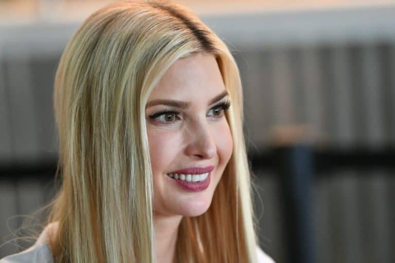 “ولّت أيام ابنة الرئيس” .. شاهد كيف ظهرت إيفانكا ترامب في شوارع نيويورك بعد مغادرة واشنطن! أول ظهور لـ إيفانكا ترامب في نيويورك بعد مغادرة واشنطن watanserb.com