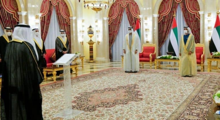 محمد بن راشد يجري تعديلاً على وزارة الخارجية ويعزل أنور قرقاش watanserb.com