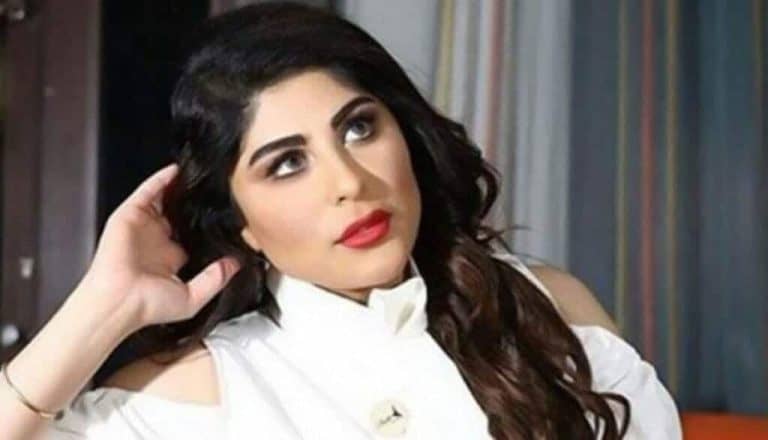 الفنانة العمانية زارا البلوشي watanserb.com