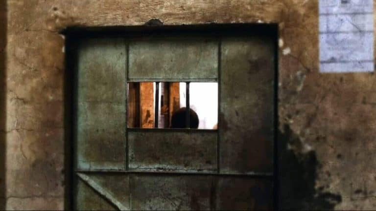 محمد بن زايد أمر بتعذيب المعتقل محمد الصديق watanserb.com