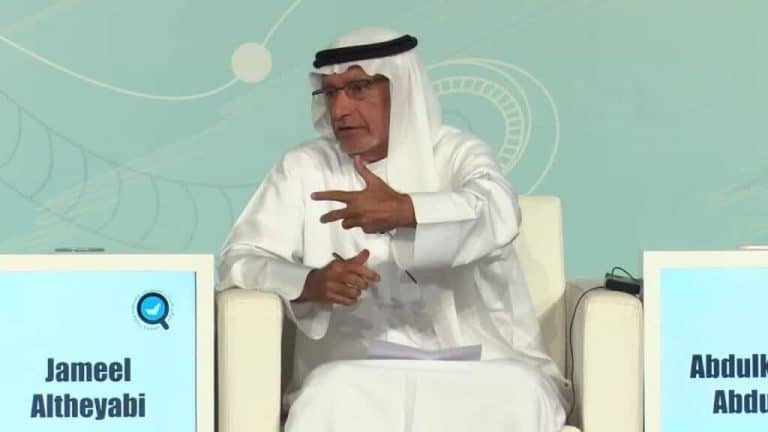 عبدالخالق عبدالله يحذف تغريدة شهر العسل watanserb.com