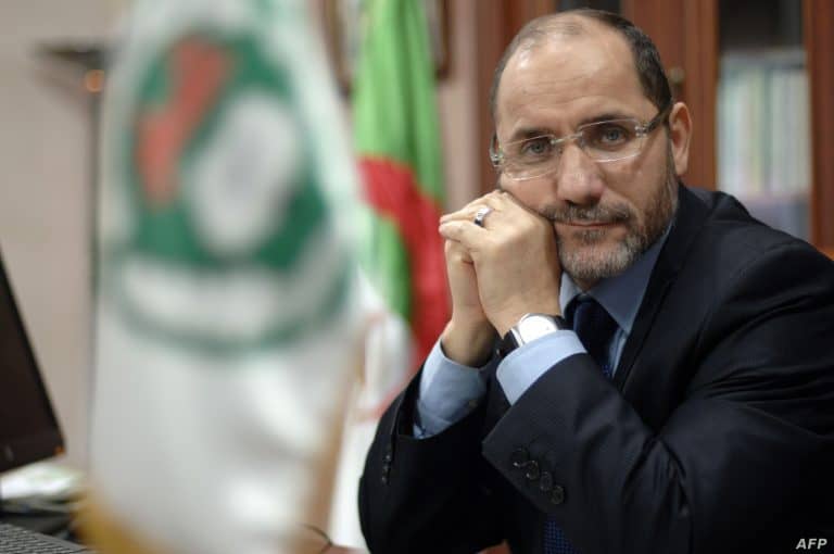 رئيس حركة مجتمع السلم الجزائرية يستفز ملك المغرب محمد السادس ويدعوه للتوبة قبل الندم عبدالرزاق مقري يستفز ملك المغرب محمد السادس watanserb.com