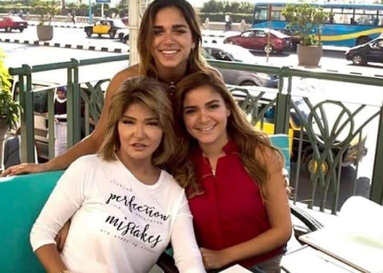 مي العيدان تنشر صور علا غانم وبناتها watanserb.com