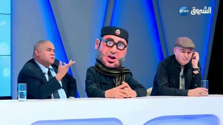 قناة الشروق الجزائرية تصور ملك المغرب بالدمية watanserb.com