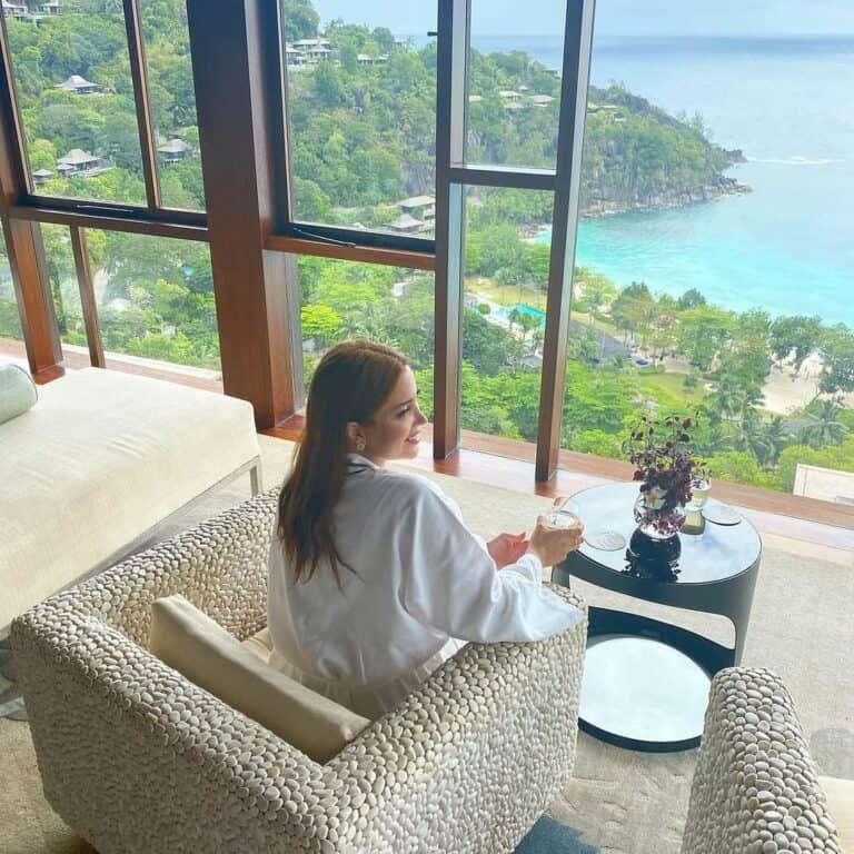 نسرين طافش بروب الاستحمام watanserb.com