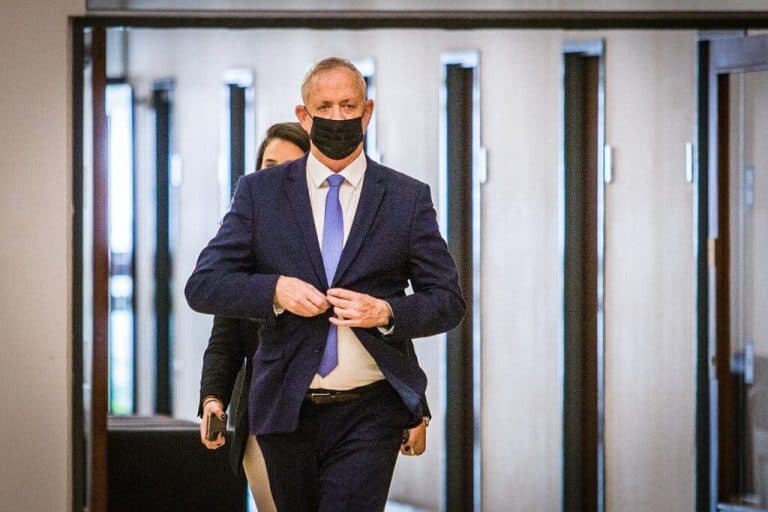 العاهل الاردني الملك عبدالله الثاني يلتقي الوزير الاسرائيلي سرا watanserb.com