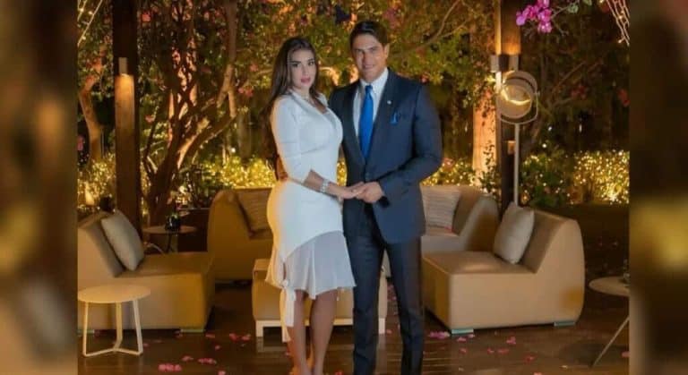 ياسمين صبري تستعرض هدية زوجها أحمد أبو هشيمة في عيد الحب watanserb.com