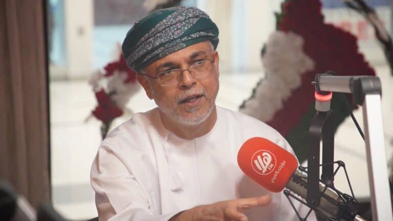 أنور الرواس يوجه رسالة للحكومة العمانية watanserb.com