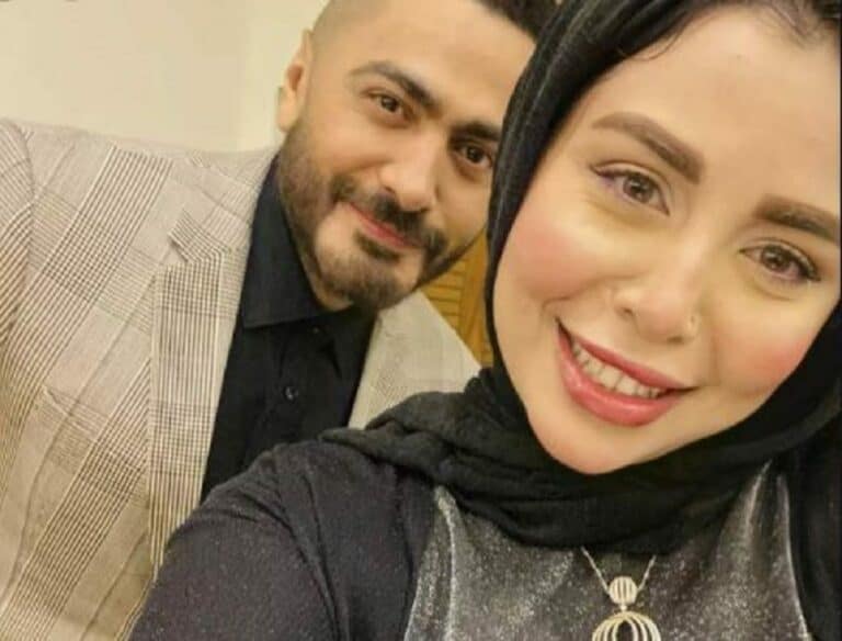 ملكة جمال مصر للمحجبات لم تتمالك نفسها عندما رأت تامر حسني تامر حسني وملكة جمال المحجبات اية مكرم watanserb.com