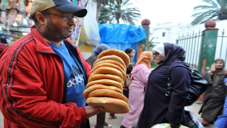 الخبز في المغرب watanserb.com